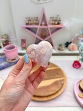 Load image into Gallery viewer, Flower Agate Heart