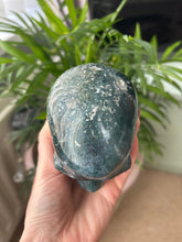 Load image into Gallery viewer, Moss Agate Skull
