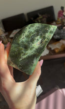 Load image into Gallery viewer, Nephrite Jade