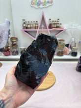 Load image into Gallery viewer, Obsidian Cut base Freeform