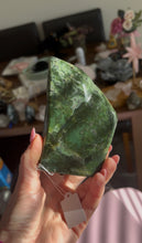 Load image into Gallery viewer, Nephrite Jade