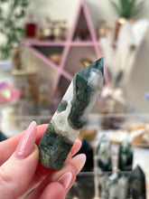 Load image into Gallery viewer, Moss Agate Towers