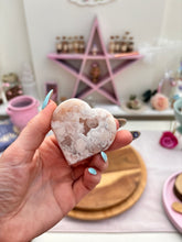 Load image into Gallery viewer, Flower Agate Heart