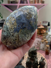 Load image into Gallery viewer, Moss Agate
