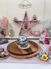 Load image into Gallery viewer, Silver Swivel top dome with glass insert
