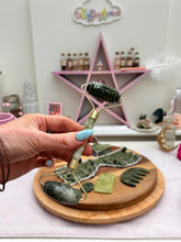 Load image into Gallery viewer, Green Jade Beauty Roller
