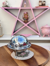 Load image into Gallery viewer, Silver Swivel top dome with glass insert
