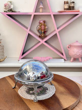 Load image into Gallery viewer, Silver Swivel top dome with glass insert
