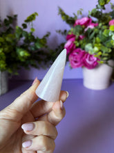Load image into Gallery viewer, Rose Quartz Ring Holder

