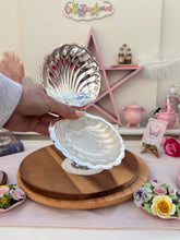 Load image into Gallery viewer, Silver shell with frosted glass insert

