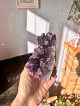 Load image into Gallery viewer, Amethyst cut base #2
