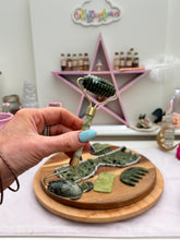 Load image into Gallery viewer, Green Jade Beauty Roller
