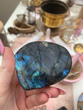 Load image into Gallery viewer, Labradorite Freeform
